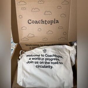 Coachtopia Women's Cream Hoodie